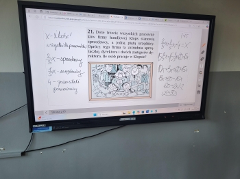 SP1. Monitory na zaj. z matematyki.